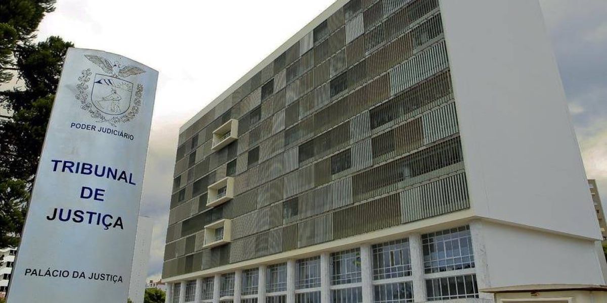 TJ-PR suspende a tramitação do Projeto de Lei que proíbe o passaporte sanitário no Paraná