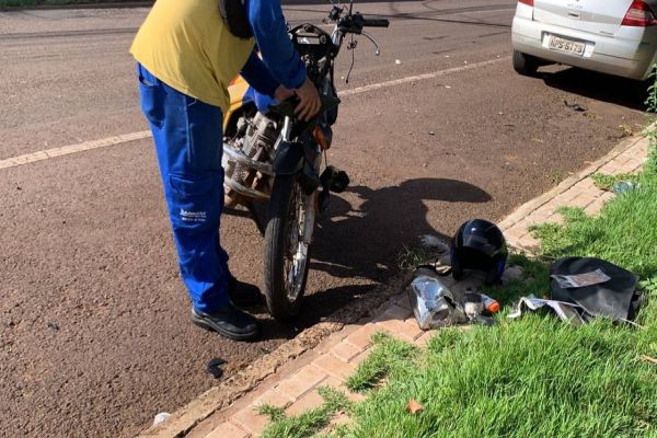 Imagem referente a notícia: Homem é atropelado por moto na Rua Minas Gerais