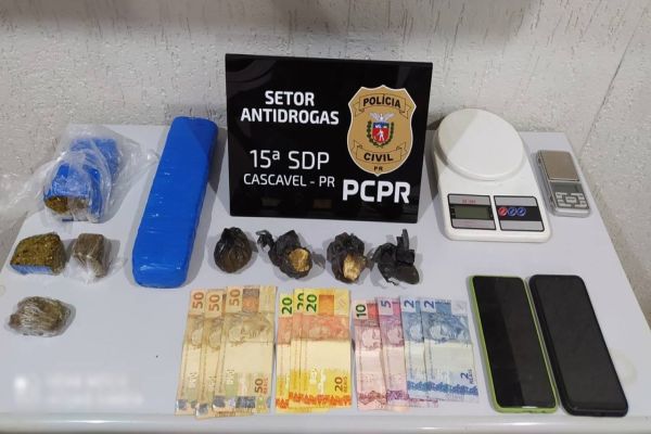 Pai e filho são presos em flagrante por tráfico de drogas no Bairro Veneza