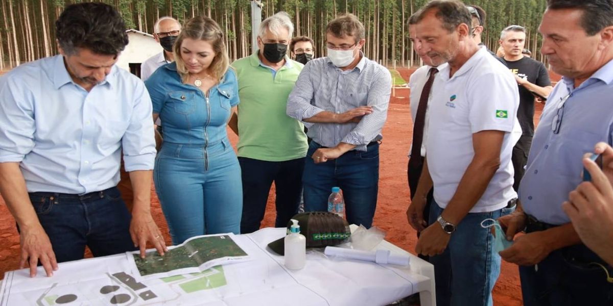 Ministro do Meio Ambiente conhece produção de energia sustentável no Oeste do Paraná