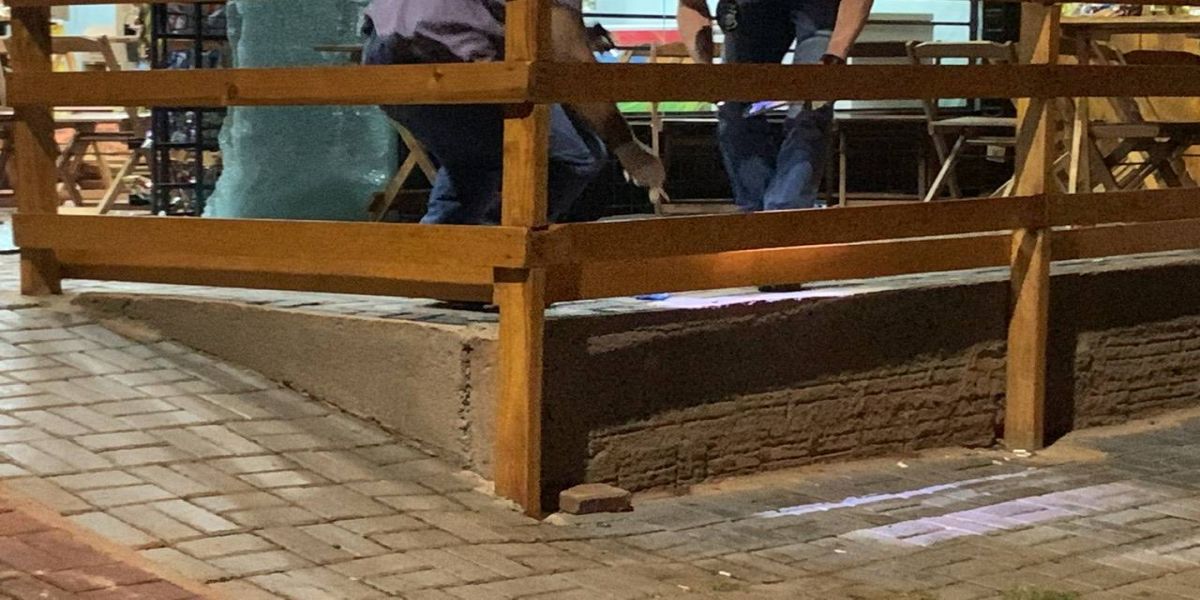 Homem de 24 anos é baleado no tórax em comércio na Avenida Piquiri em Cascavel