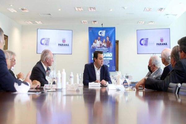 Paraná atinge marca de 1,5 milhão de jovens impactados por ações de emprego, aponta CIEE