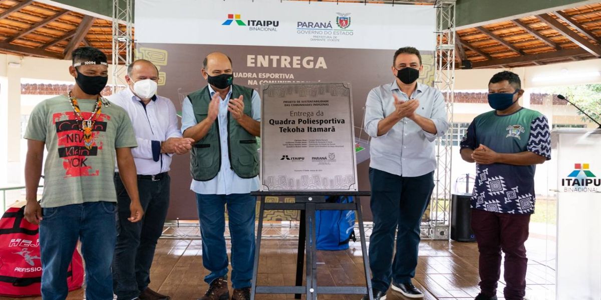 Itaipu entrega centros poliesportivos para comunidades indígenas de Diamante D’Oeste