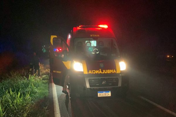 Imagem referente a notícia: Ciclista fica ferido após ser atingido por carro na BR-467, em Cascavel