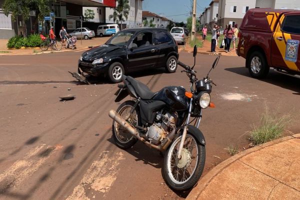 Motociclista fica ferido em colisão de trânsito no Loteamento Riviera