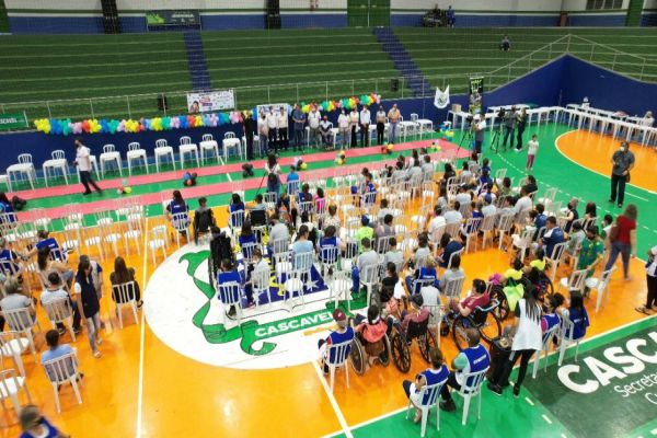 'Meu jeito Down de ser feliz" reúne mais de 200 pessoas em Cascavel