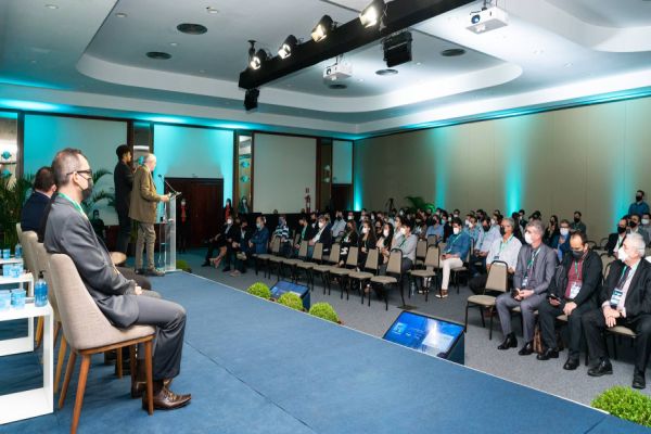 Transformações do setor elétrico serão intensificadas nos próximos anos, indicam especialistas