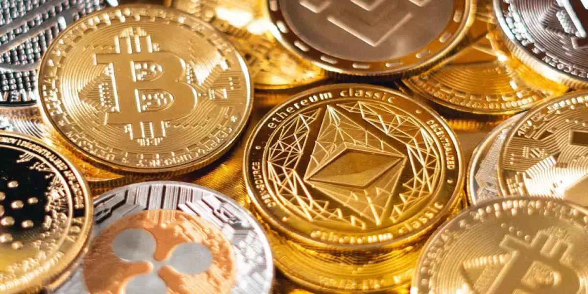 Criptoativos: regulação avança no Brasil e mercado financeiro se expande, aponta especialista