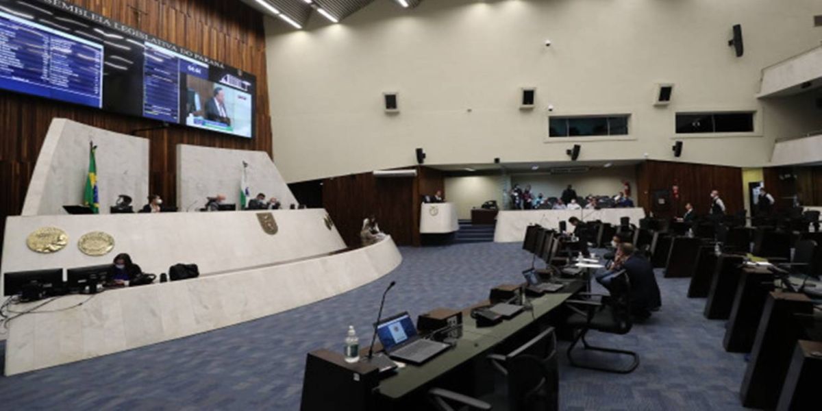 Assembleia aprova projeto que garante redução de taxas do Detran-PR para financiamento de veículos