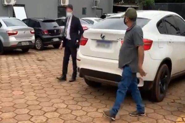 Imagem referente a notícia: Briga de Trânsito: Autor do homicídio de Ailson Augusto Ortiz se apresenta na 15°SDP