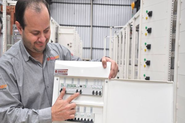 Brasil registra mais de 1.500 acidentes com energia elétrica por ano