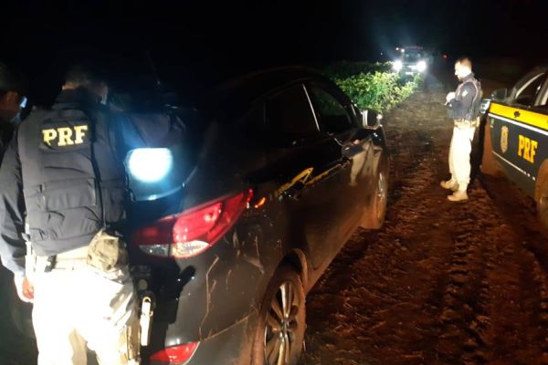 PRF é baleado durante troca tiros com assaltantes na região Oeste do Paraná