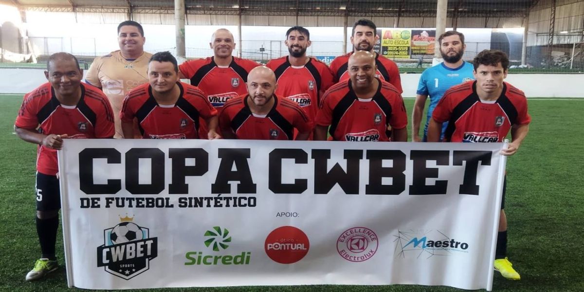 Amigos do Madril goleia Hospital Gênesis em 9 a 1 na abertura Copa Cwbet Master 35
