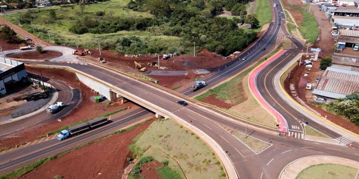Ecocataratas libera alças no viaduto Olindo Periolo, em Cascavel
