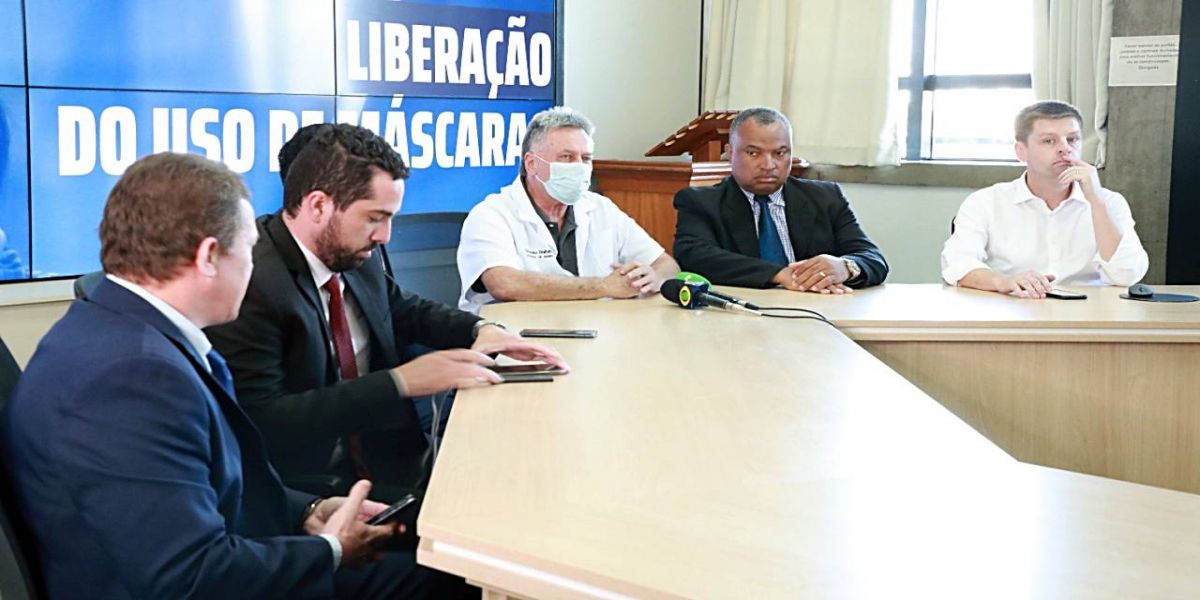 Cascavel segue decreto estadual e libera uso de máscaras em ambientes fechados