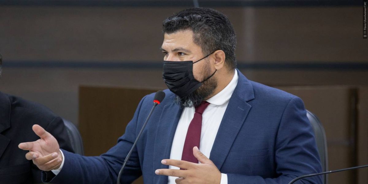 Edson Souza questiona secretaria sobre atuação de agentes de segurança nas UPAs