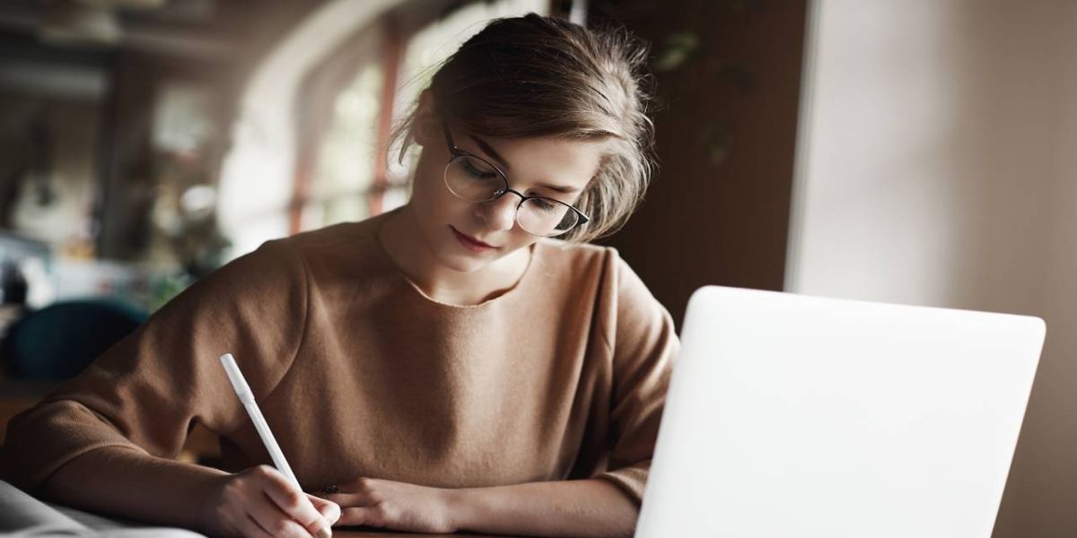 Startup do PR cria tecnologia que dificulta "cola" em EADs, modalidade que registrou aumento de 428%