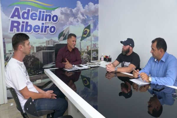 Deputado garante a Cleverson Sibulski recurso para compra de van do Samucão