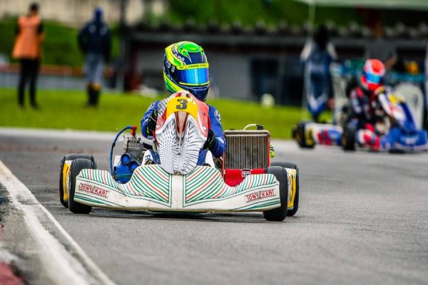 Clima horrível complica vida de Firás Fahs na Copa São Paulo