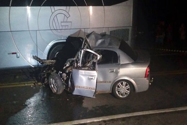 Mãe e filhos morrem em trágico acidente na rodovia PR-542