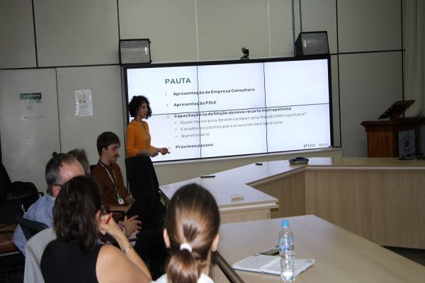 Oficina discute futuro recorte da Região Metropolitana de Cascavel