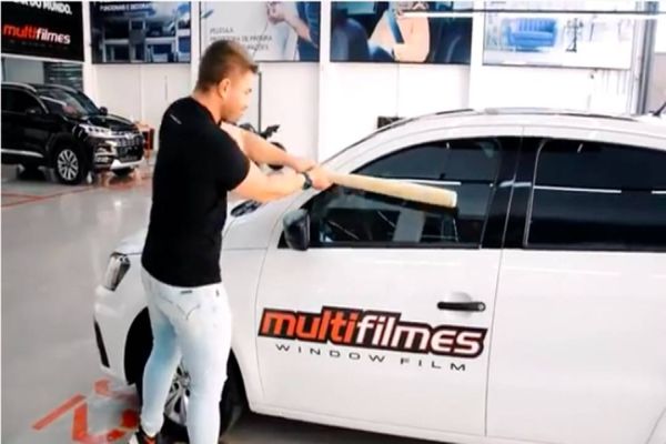 Película antivandalismo oferece mais segurança para mulheres no trânsito