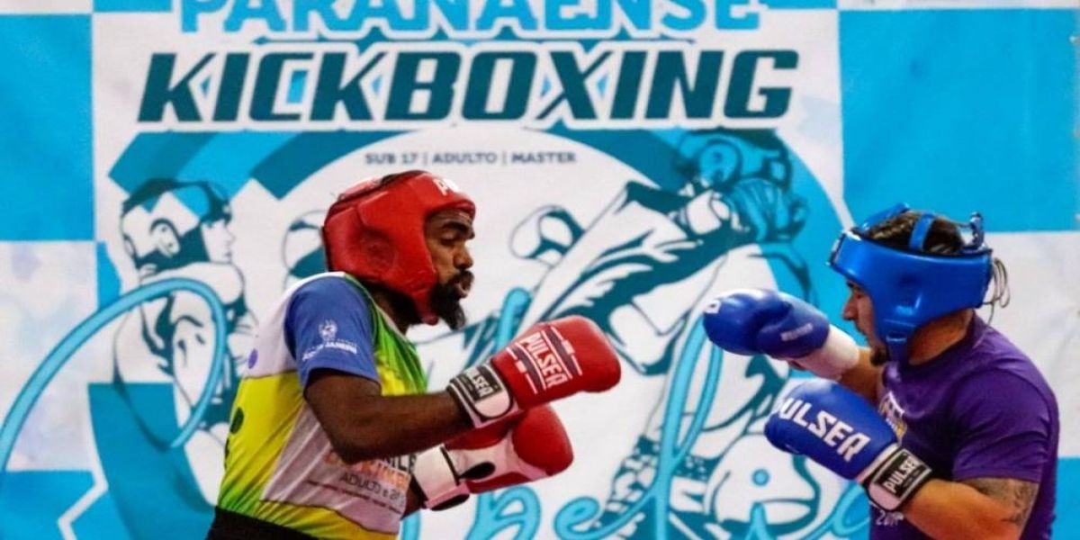 Mais de 300 atletas de 50 cidades participam do Paranaense de Kickboxing em Corbélia