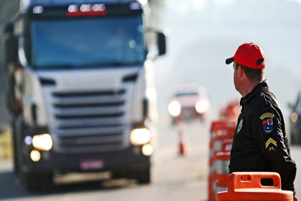 Rodovias estaduais terão policiamento reforçado durante o feriado de Páscoa