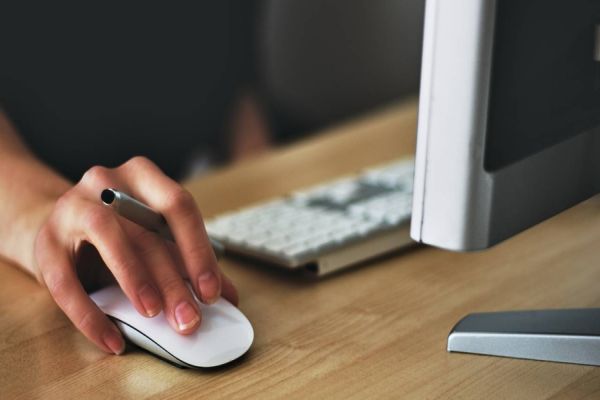 Antecipação de férias e suspensão do recolhimento de FGTS: entenda essas e outras medidas da MP 1109