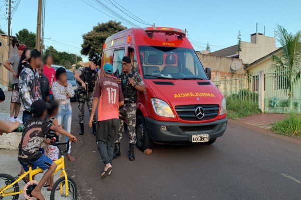 Imagem referente a notícia: Criança de 5 anos é atropelada durante confusão generalizada no Bairro Floresta