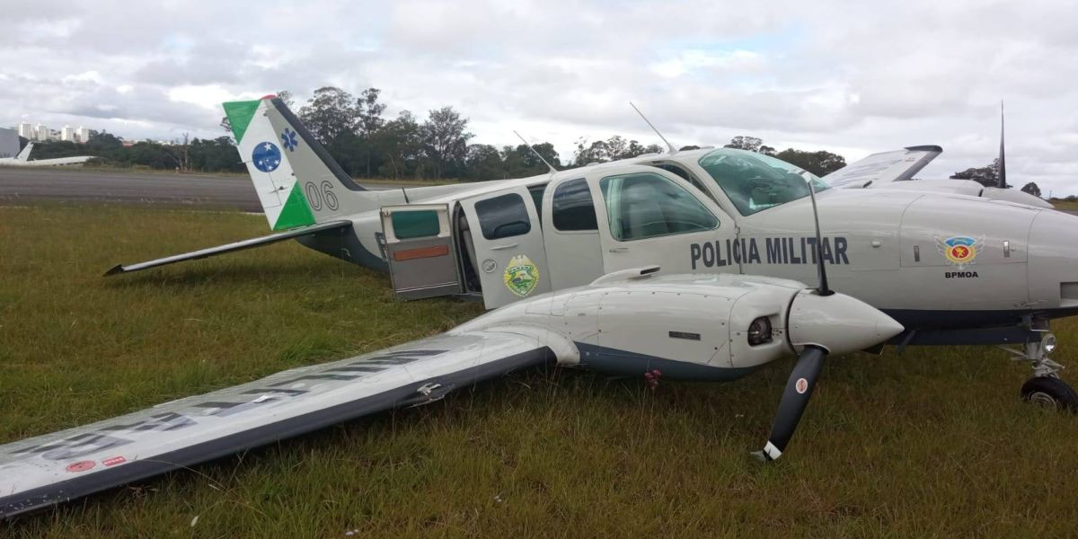 Avião com comandante geral da PM-PR que estava em Guarapuava tem problemas no pouso