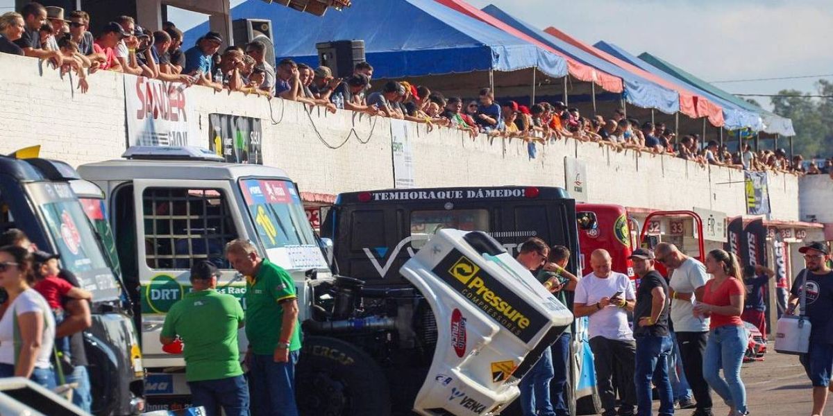 Fórmula Truck leva mais de 20 mil pessoas ao Autódromo de Guaporé