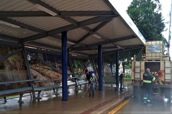 Estações de ônibus passam por novo processo de higienização