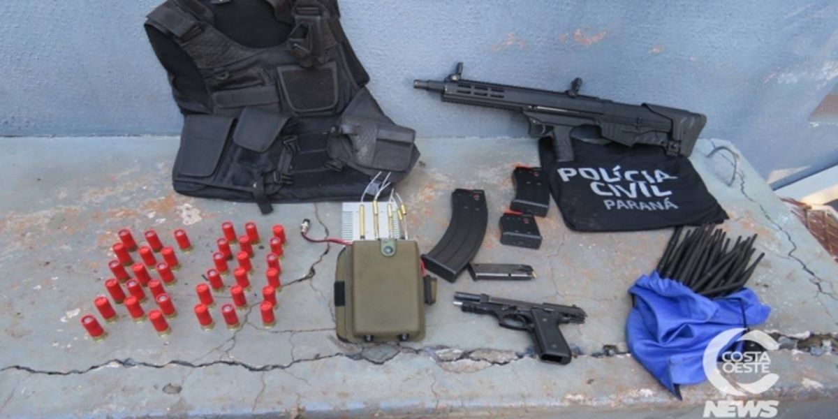 Operação da Polícia Civil em Santa Helena prende três pessoas e apreende armamentos