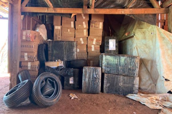 BPFRON e Polícia Federal apreendem armas de fogo, munições e cigarros contrabandeados em Mercedes
