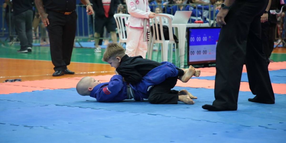 Cascavel recebe mais de 400 atletas para o Campeonato Nacional de Jiu Jitsu