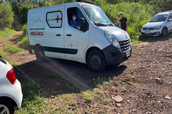 Imagem referente a notícia: Trabalhador morre ao ser imprensado por árvore em Nova Santa Rosa