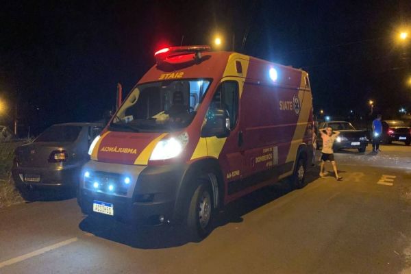 Imagem referente a notícia: Mulher fica ferida após colisão de trânsito no Bairro Cascavel Velho