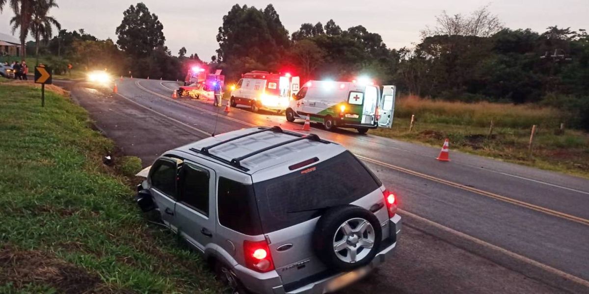 Colisão frontal deixa três pessoas feridas na BR-277 entre Guaraniaçu e Ibema
