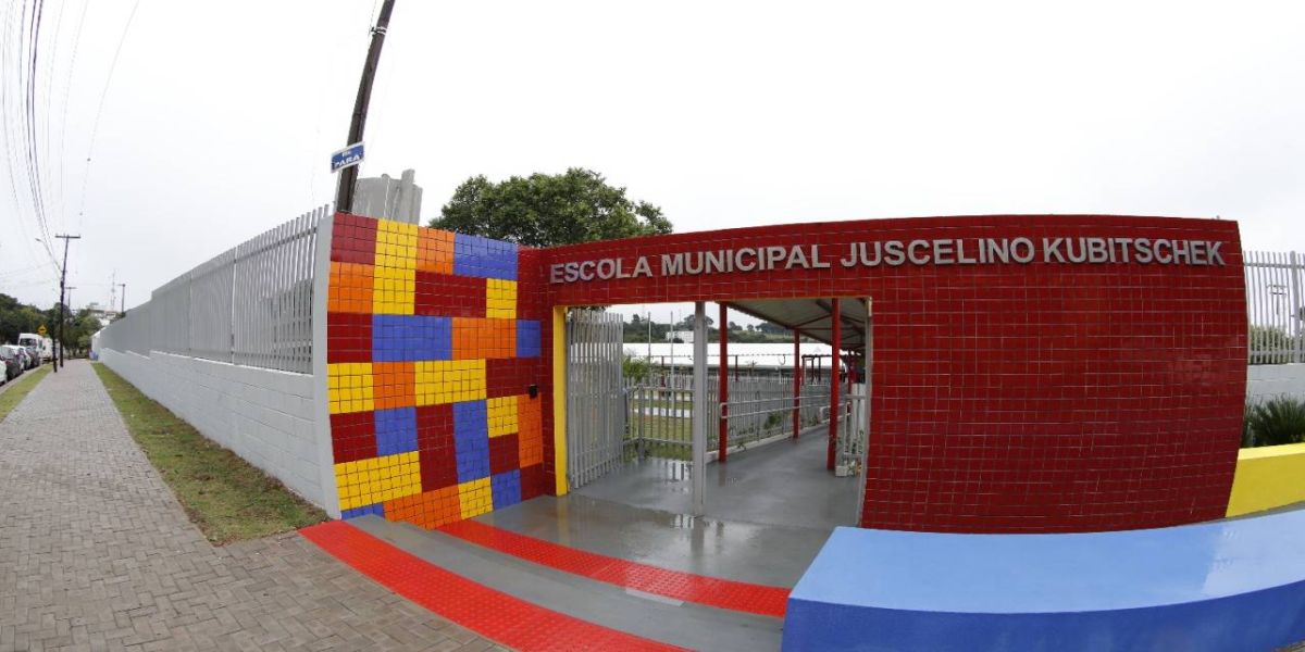 Escola Juscelino Kubitschek é entregue à comunidade totalmente revitalizada