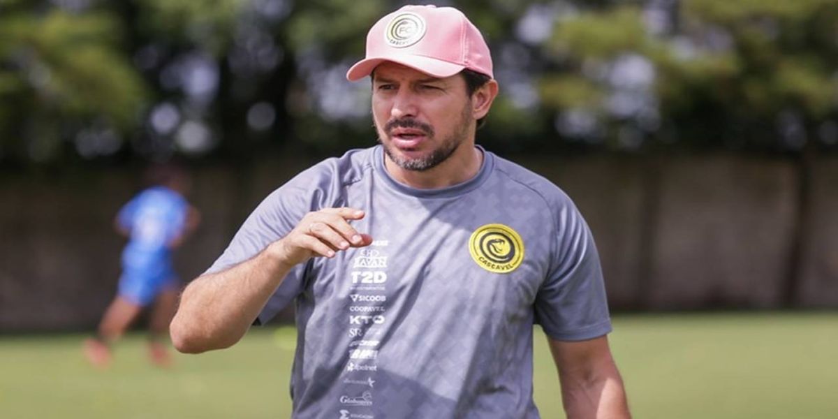 Tcheco tem aproveitamento de “time de Libertadores” no FC Cascavel