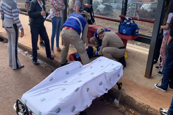Menina de 11 anos é atropelada por ônibus do transporte coletivo no Bairro Periolo