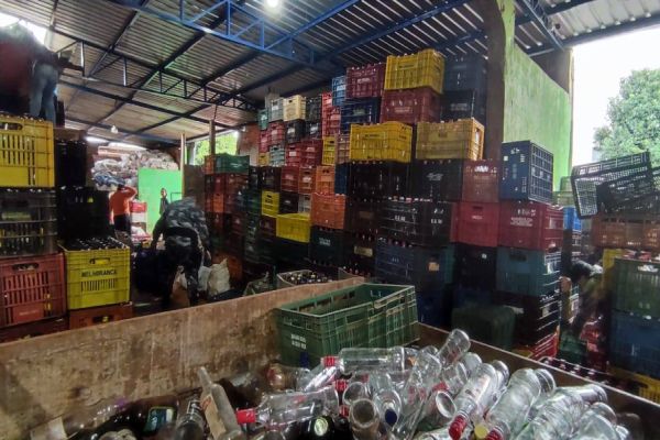 Empresário é detido pela Polícia Militar com mais de mil caixas de hortifruti de origem criminosa