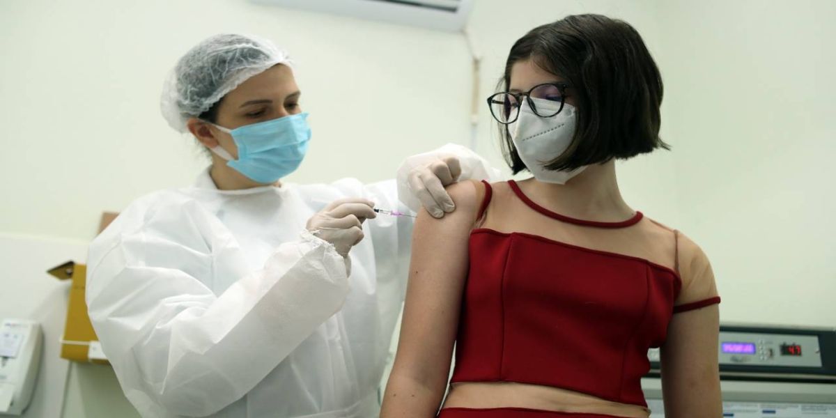 Secretaria de Saúde divulga novo cronograma de vacinação contra covid-19