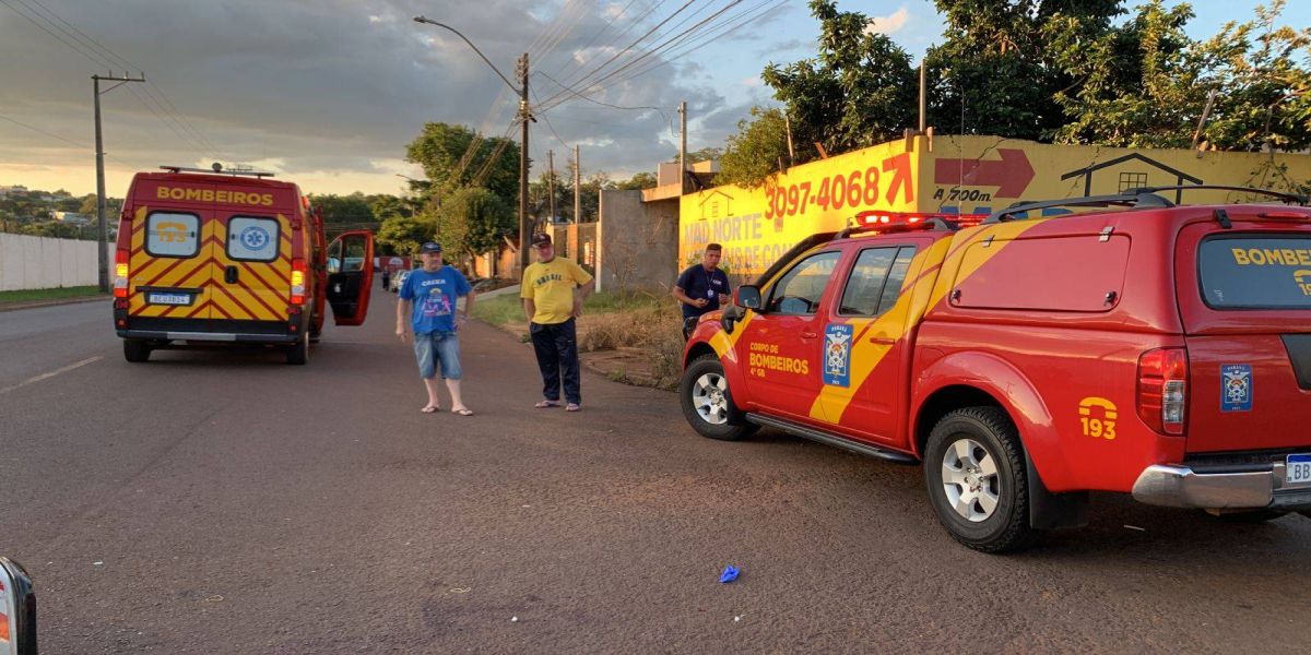 Motociclista fica em estado grave após colisão de trânsito na Rua Jacarezinho