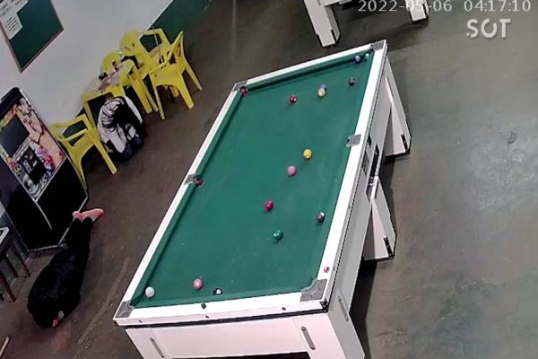 Bandidos armados roubam S10, Joias, celulares e R$7.800 em espécie no Bairro Santo Onofre