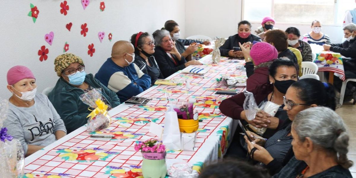 Dia das Mães: LFCC faz café especial para pacientes da Uopeccan de Cascavel