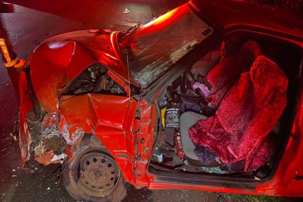 Seis pessoas ficam gravemente feridas após colisão frontal na PR-239 em Iracema do Oeste