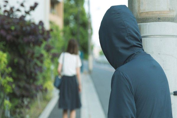Paraná registra mais de 4.500 denúncias de stalking