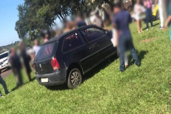 Homem é morto com vários tiros dentro de carro em Guaíra